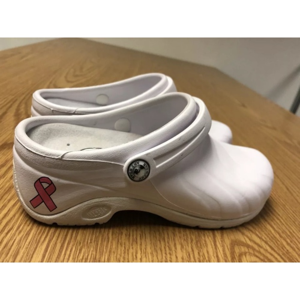 Anywear Zones White Slip Resistant Nurse Clog